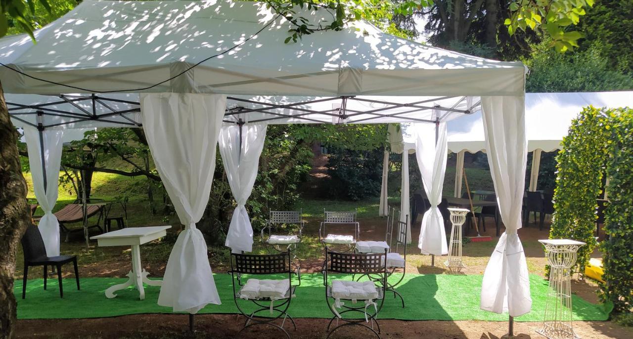 "La Selvetta" Bed And Breakfast Buguggiate Kültér fotó