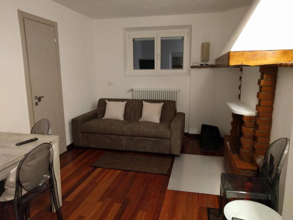 "La Selvetta" Bed And Breakfast Buguggiate Kültér fotó