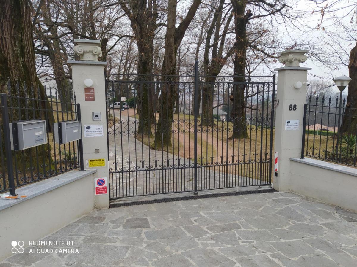 "La Selvetta" Bed And Breakfast Buguggiate Kültér fotó
