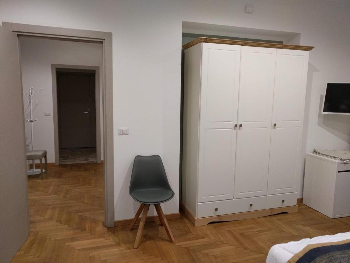 "La Selvetta" Bed And Breakfast Buguggiate Kültér fotó