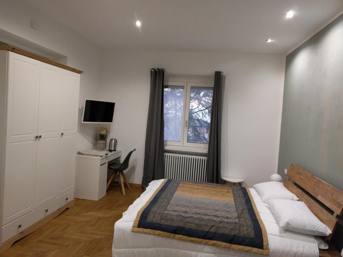 "La Selvetta" Bed And Breakfast Buguggiate Kültér fotó