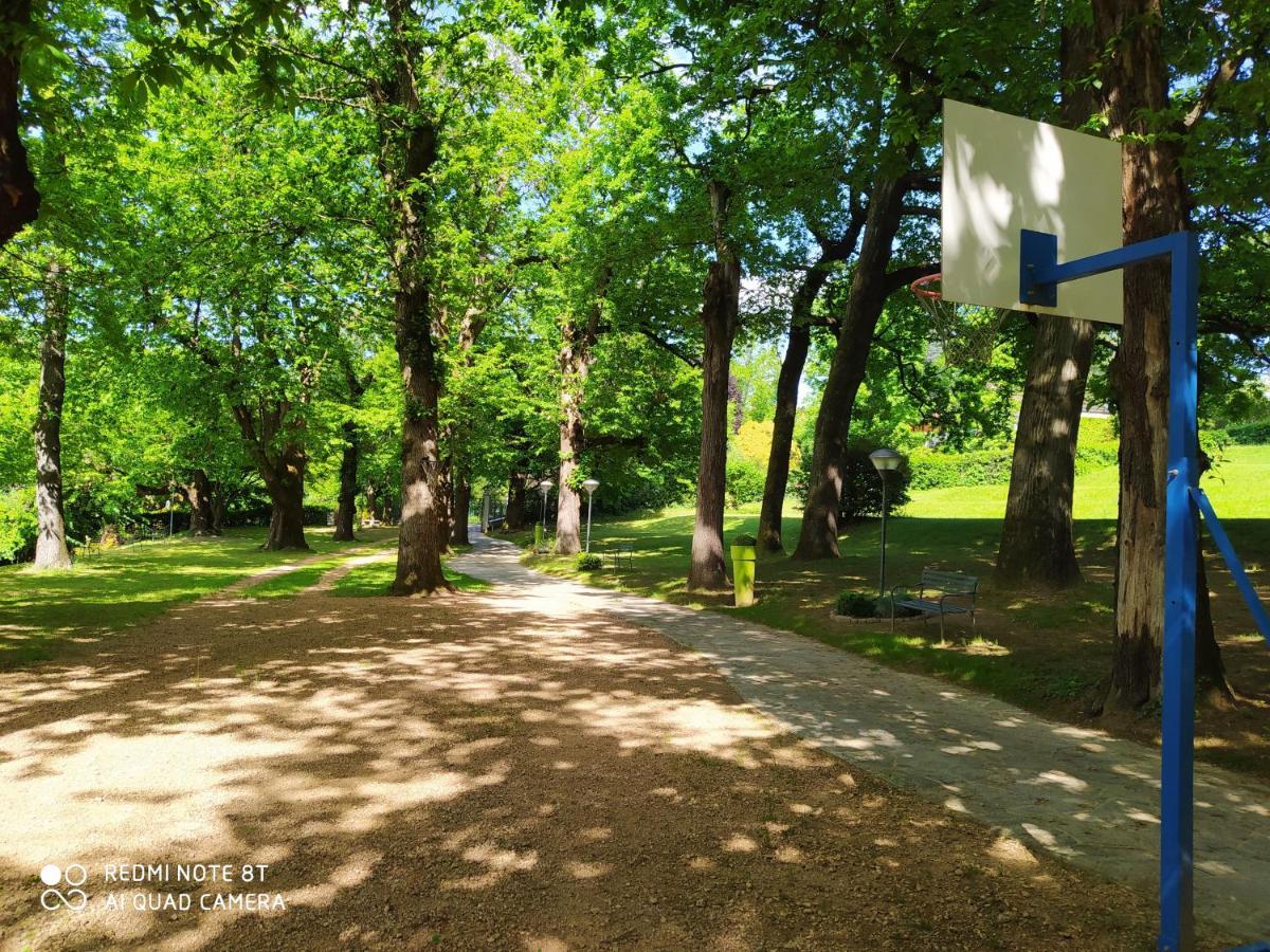 "La Selvetta" Bed And Breakfast Buguggiate Kültér fotó