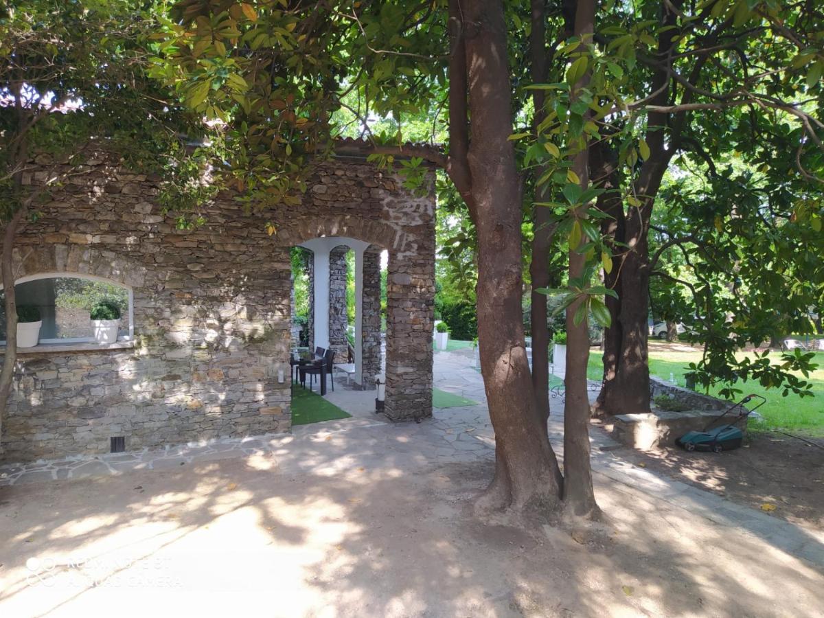 "La Selvetta" Bed And Breakfast Buguggiate Kültér fotó